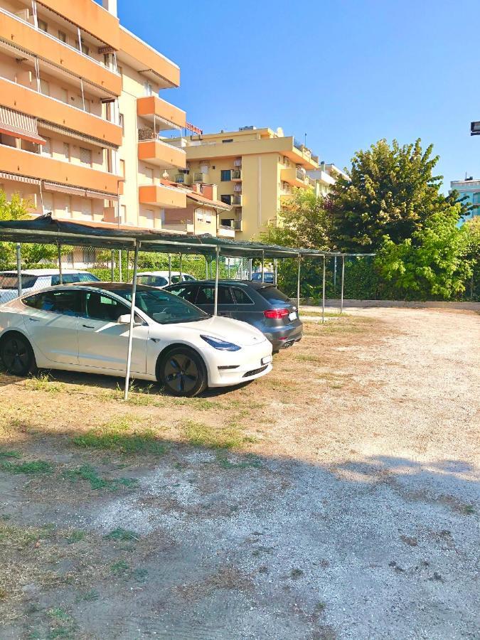 Hotel Caravel Misano Adriatico Esterno foto